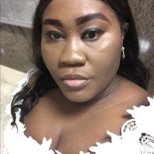 Meet your Posher, Olusayo